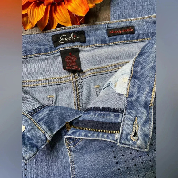 🦋B2G1🦋EARL JEAN Skinny Ankle Jeans | 6 | - Picture 7 of 8
